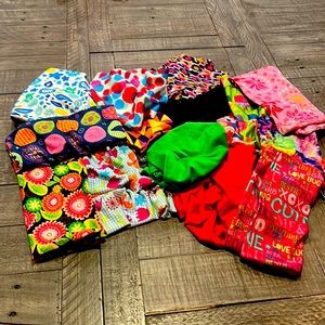 17 TEXTBOOK COVERS. SOME NEW, SOME USED. Bundle2Save